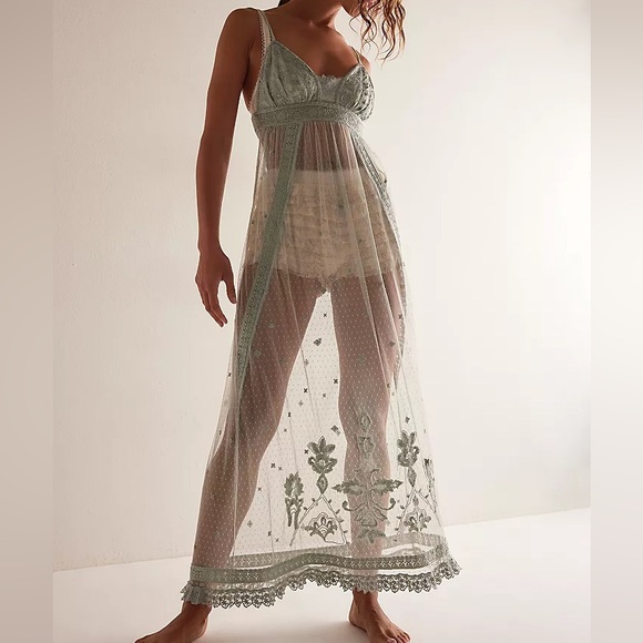Free People Other - FREE PEOPLE So Into You Maxi Slip